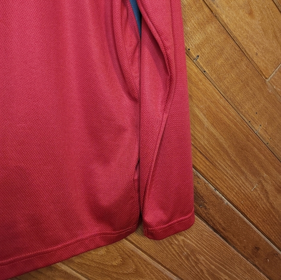 Pulse 150 large red long sleeved athletic shirt - Picture 13 of 13